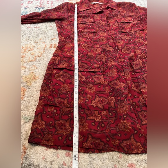 Express Sheer 4 Pocket Paisley Button-Down Tunic Size M/L - Picture 8 of 9